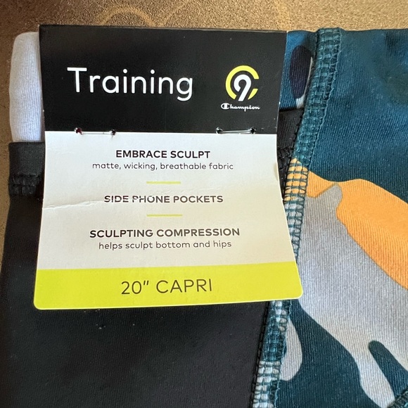 Champion Training Fit capri high rise phone pockets breathable compression - Picture 3 of 9